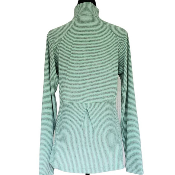 Columbia Lightweight Pullover Jacket - Picture 2 of 3